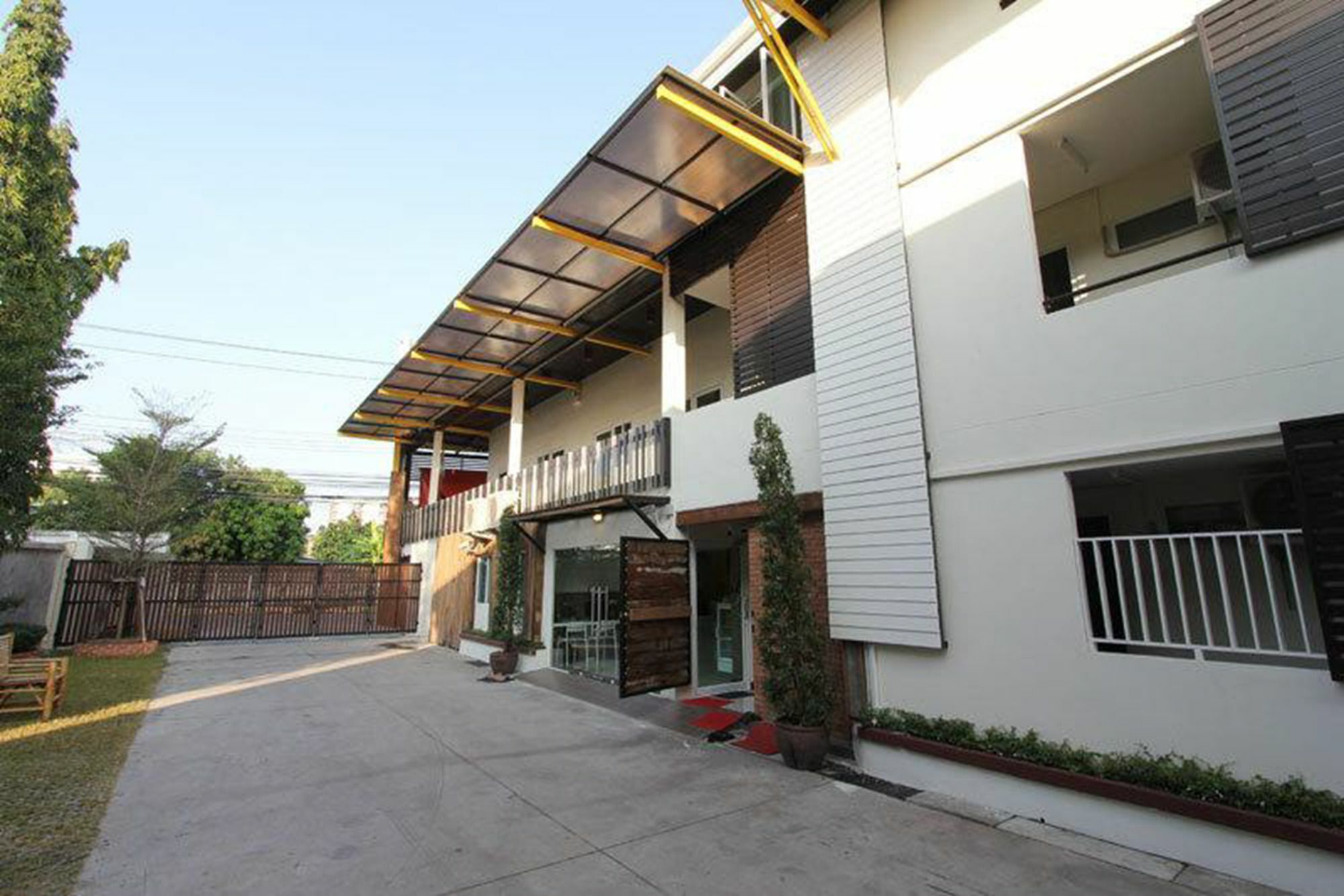 Leesort @ Onnuch Hotel Bangkok Exterior foto
