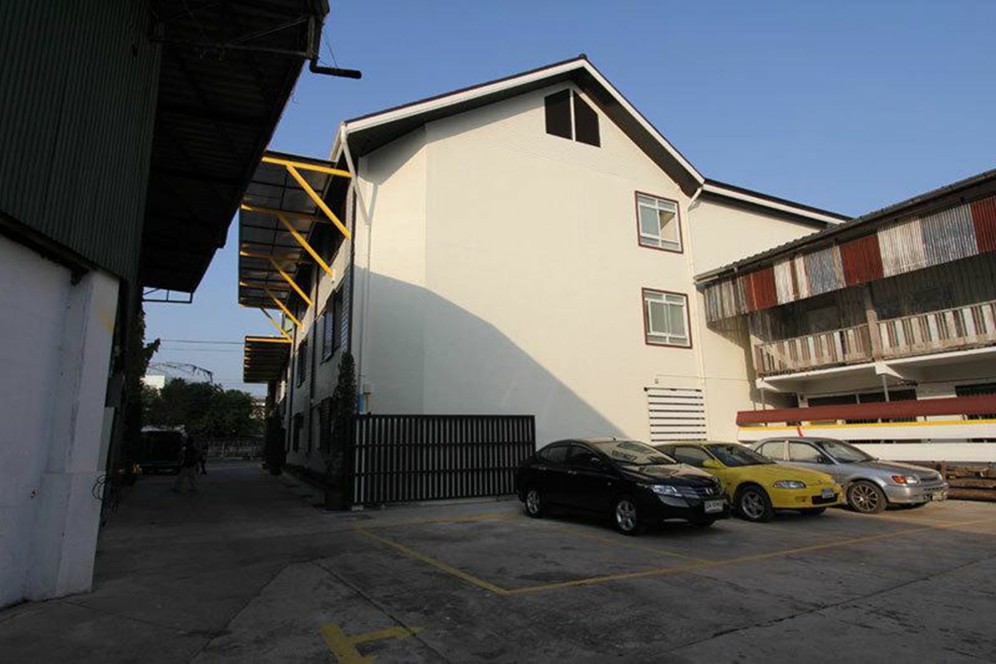 Leesort @ Onnuch Hotel Bangkok Exterior foto