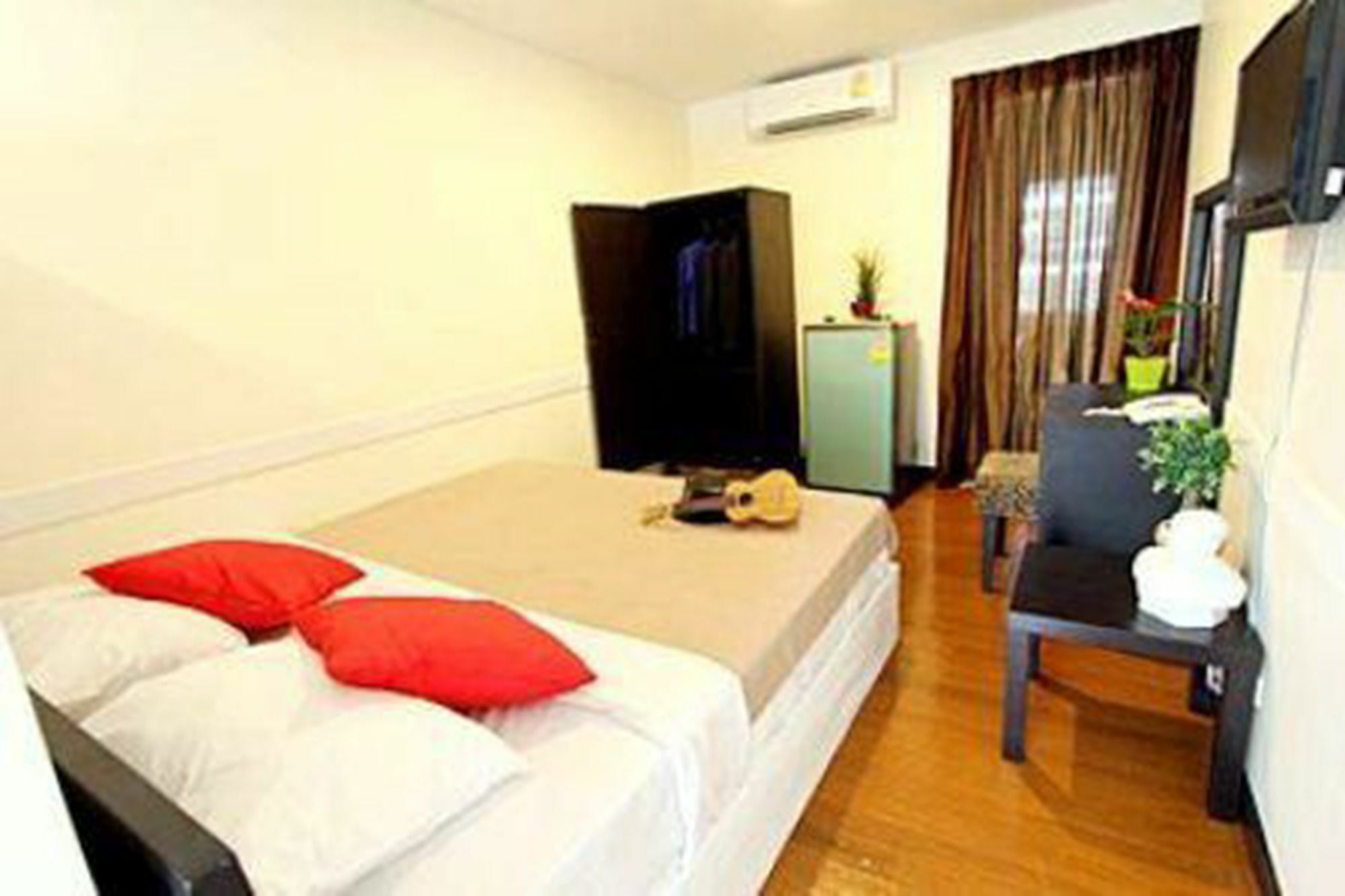 Leesort @ Onnuch Hotel Bangkok Exterior foto